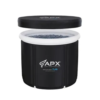 Banheira de gelo portátil Apex Recovery Tub, preta, com tampa, cheia de gelo